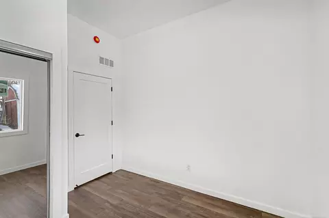 Bedroom - 145 N Elms, Flushing, MI 48433 photo 6 of 7