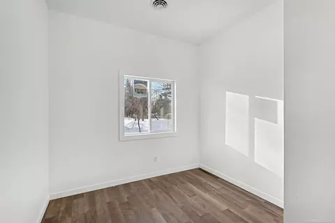 Bedroom - 145 N Elms, Flushing, MI 48433 photo 5 of 7