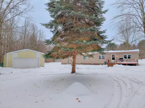 2240 E Haskell Lk, Harrison, MI 48625