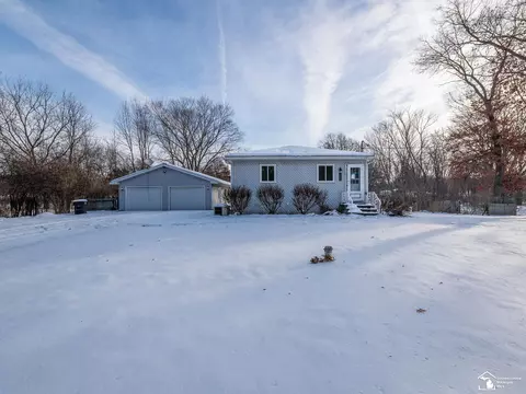 403 Maple, Michigan Center, MI 49254