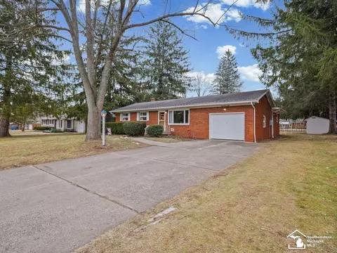 6712 Nanafield, Temperance, MI 48182