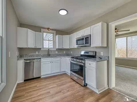 Kitchen - 527 E Fifth, Monroe, MI 48161 photo 1 of 2
