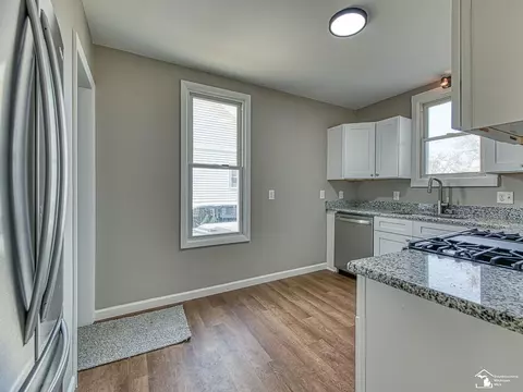 Kitchen - 527 E Fifth, Monroe, MI 48161 photo 2 of 2
