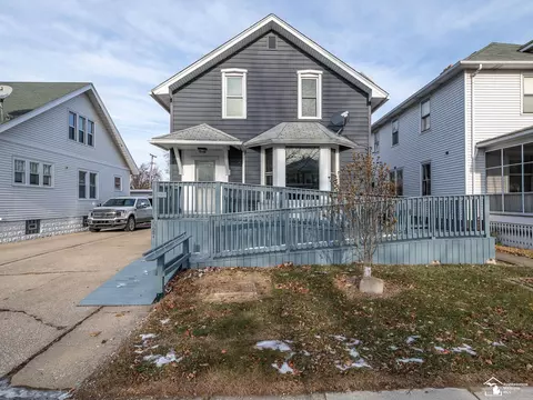 527 E Fifth, Monroe, MI 48161