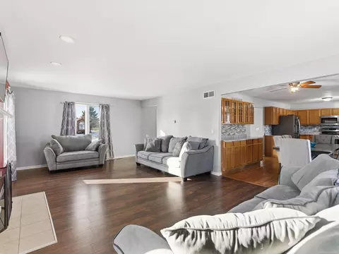 47044 Pamela, Macomb, MI 48044 photo 8
