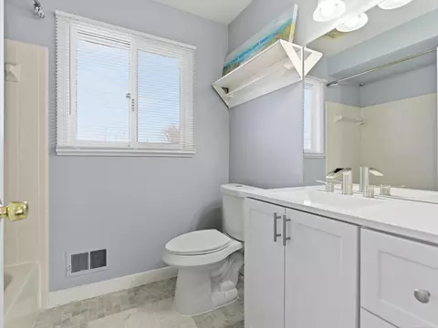 47044 Pamela, Macomb, MI 48044 photo 29