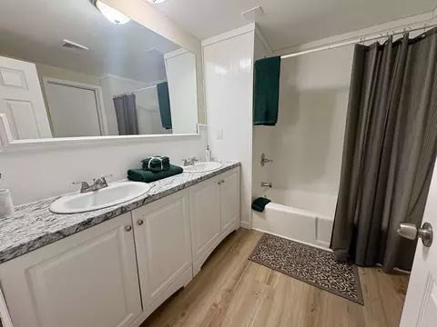 Bath - 3200 Amelia, Flushing, MI 48433 photo 1 of 2