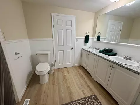 Bath - 3200 Amelia, Flushing, MI 48433 photo 2 of 2