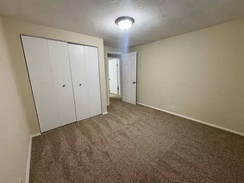 Bedroom - 3200 Amelia, Flushing, MI 48433 photo 6 of 8