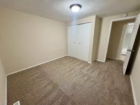 Bedroom - 3200 Amelia, Flushing, MI 48433 photo 5 of 8