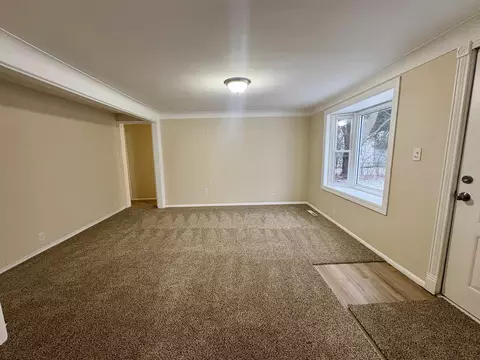 Living - 3200 Amelia, Flushing, MI 48433 photo 9 of 11