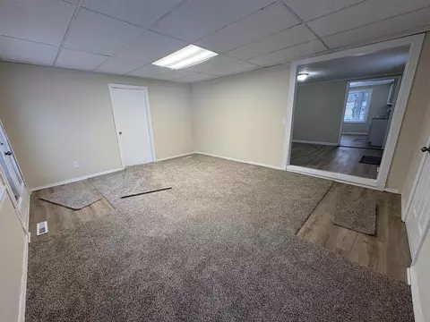 Living - 3200 Amelia, Flushing, MI 48433 photo 10 of 11