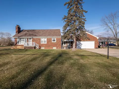 14235 S Dixie, Monroe, MI 48161