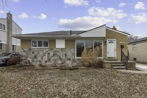 21431 Lakebreeze, Saint Clair Shores, MI 48082