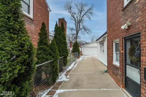 19277 Raymond, Grosse Pointe Woods, MI 48236 photo 35