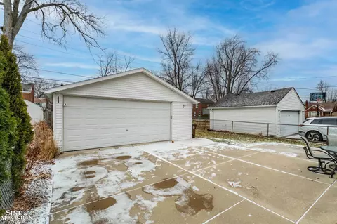 19277 Raymond, Grosse Pointe Woods, MI 48236 photo 34