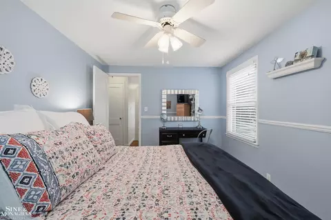 19277 Raymond, Grosse Pointe Woods, MI 48236 photo 23
