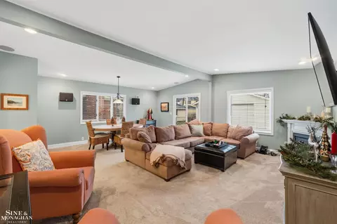 19277 Raymond, Grosse Pointe Woods, MI 48236 photo 17
