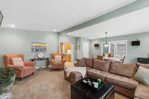 19277 Raymond, Grosse Pointe Woods, MI 48236 photo 19