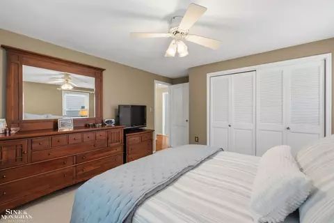 19277 Raymond, Grosse Pointe Woods, MI 48236 photo 25