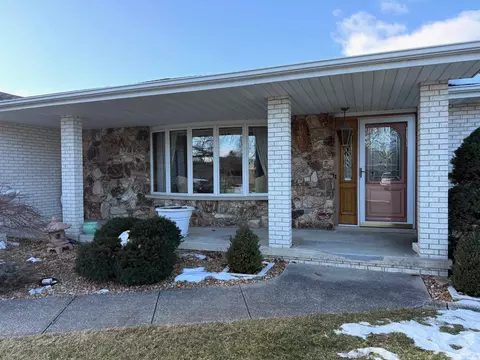 4454 E Park, Bay City, MI 48706