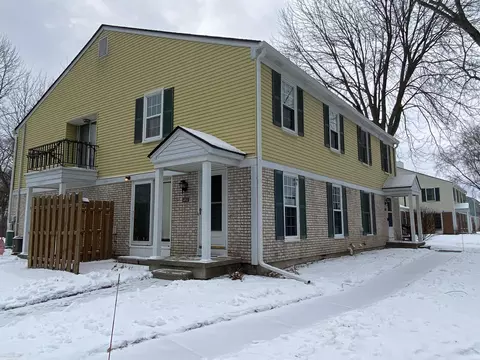 24722 Meadow Crk, Harrison Township, MI 48045