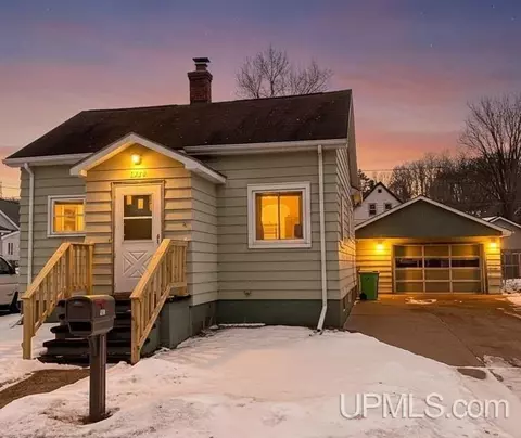 1824 River, Niagara, WI 54151