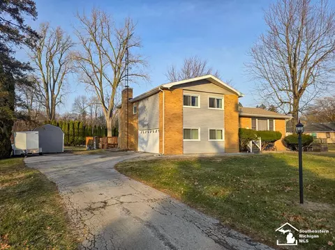 3334 Woodmont, Lambertville, MI 48144