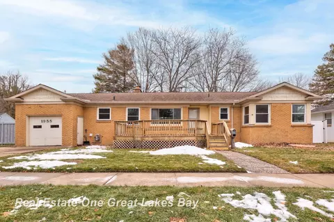 1955 Fairfield, Saginaw, MI 48602