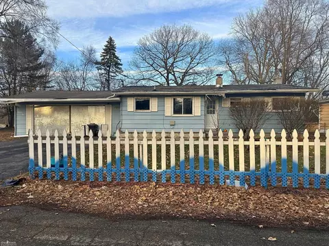 1901 Harden, Owosso, MI 48867