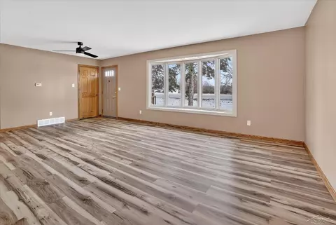 2314 S Huron, Kawkawlin, MI 48631 photo 5