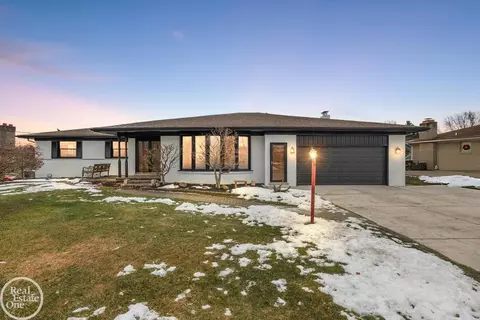 5594 Woodmire, Shelby Township, MI 48316