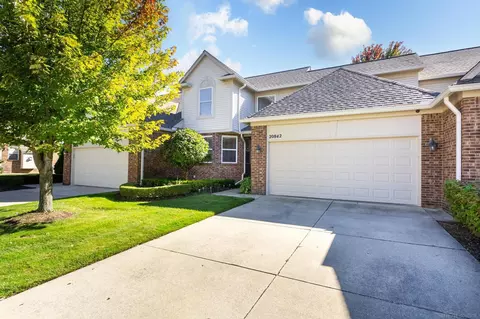 20842 Kenmare, Macomb, MI 48044