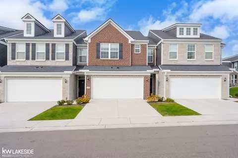 324 Strawberry, Rochester, MI 48307