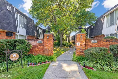 13333 W Nine Mile #105, Oak Park, MI 48237