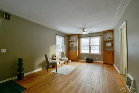 Living - 114 E Sugnet, Midland, MI 48642 photo 2 of 2