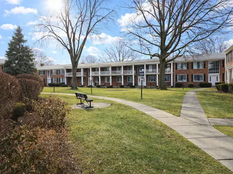 29460 Hoover, Warren, MI 48093