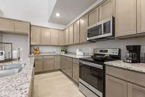 Kitchen - 2245 Chase #107, Howell, MI 48855 photo 4 of 4