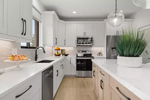 Kitchen - 17189 Stallman, Macomb, MI 48042 photo 1 of 4