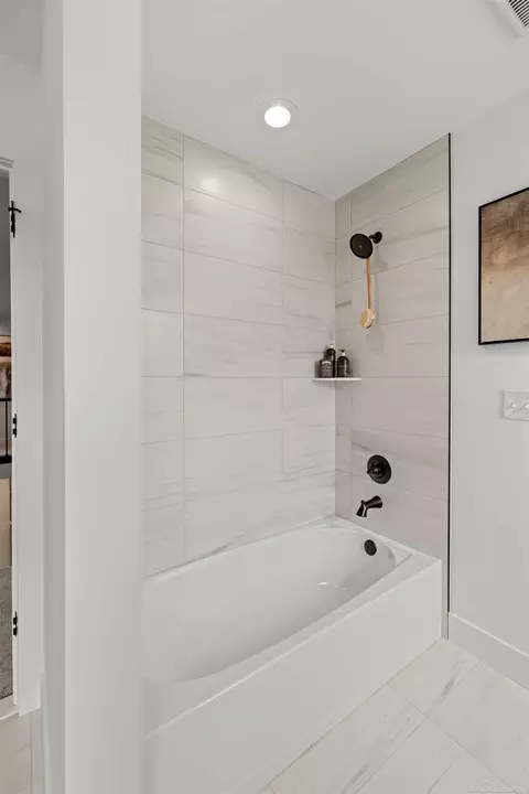 Bath - 17189 Stallman, Macomb, MI 48042 photo 6 of 8