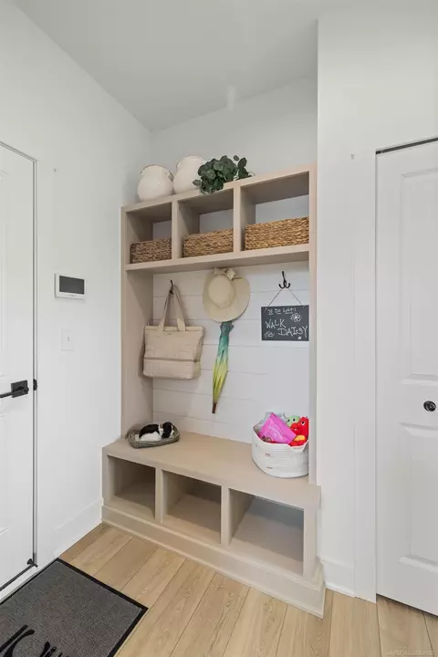 Entry Way - 17189 Stallman, Macomb, MI 48042 photo 12 of 13