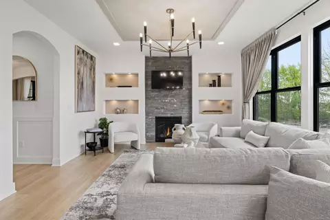 Living - 17189 Stallman, Macomb, MI 48042 photo 4 of 5