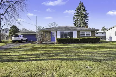 2669 Valley Dr, Saginaw, MI 48603