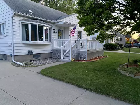 1910 33rd, Bay City, MI 48708