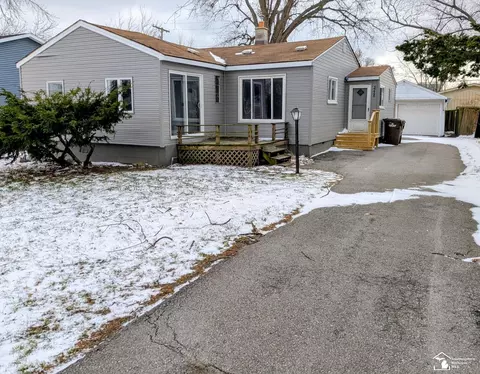 3246 Navarre, Monroe, MI 48162