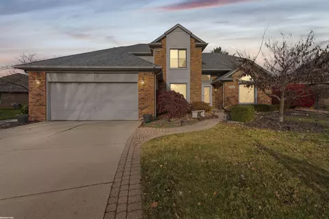 14963 Park Vw, Sterling Heights, MI 48313