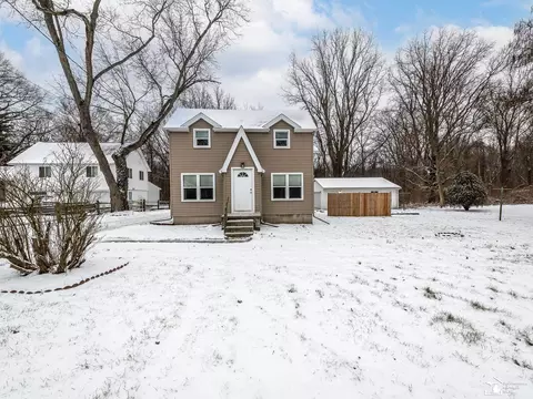 3157 Maplewood, Lambertville, MI 48144