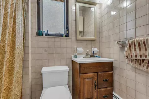 Bath - 7261 Bluebill, Algonac, MI 48001 photo 1 of 3