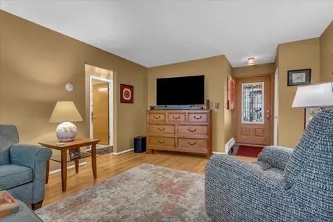 Entry Way - 7261 Bluebill, Algonac, MI 48001 photo 3 of 4
