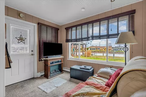 Living - 7261 Bluebill, Algonac, MI 48001 photo 2 of 2